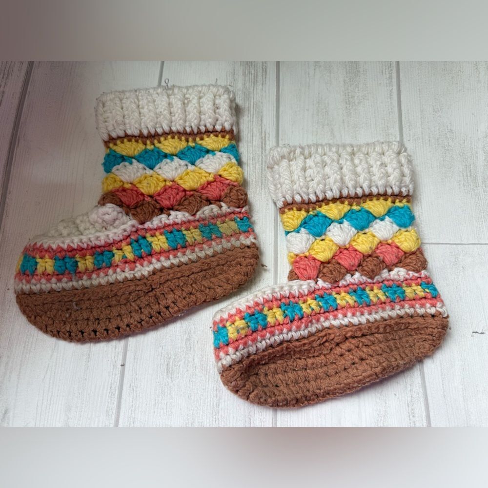 Multicolored pastel vintage crochet slippers booties RN#13711 yellow white